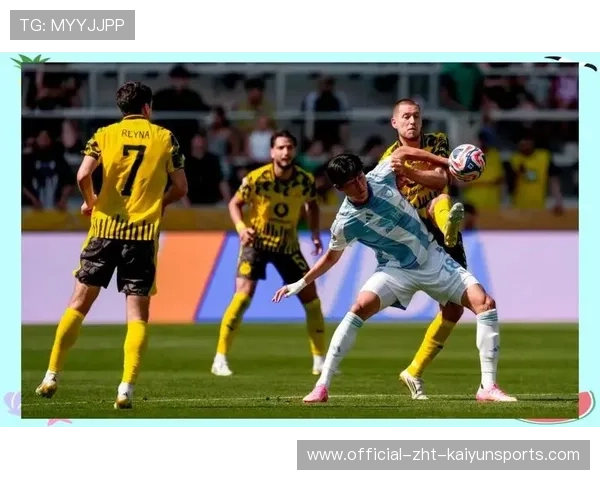 足球新闻报道：最新足球资讯，一手掌握，最新的足球新闻