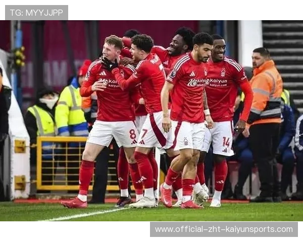 曼联备战热刺,争四之路变得愈加艰难 曼联备战热刺,争四之路变得愈加艰难