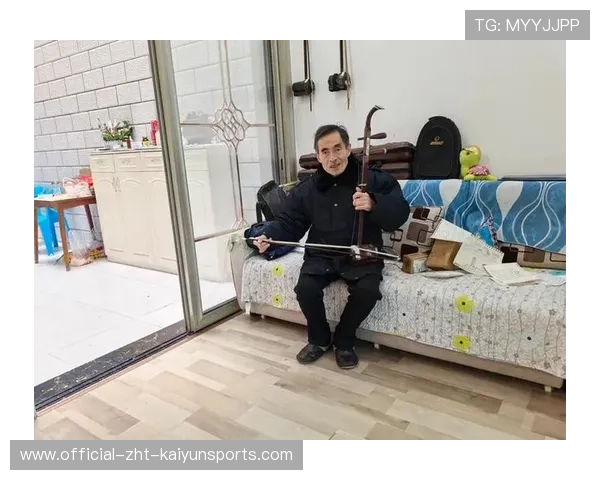 职业民乐揉弦情感表达技巧：他是如何通过震动频率调整的